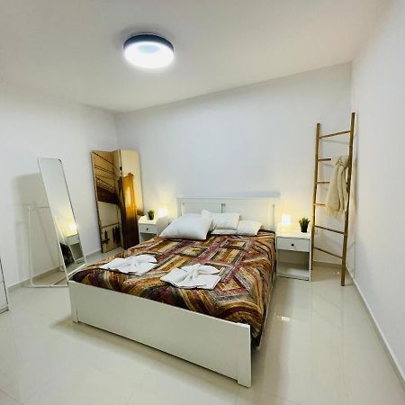 Haris White Apartment Roussospítion Dış mekan fotoğraf